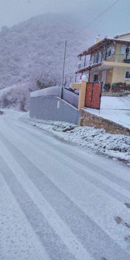 Polytimi House Villa Kalavryta Buitenkant foto